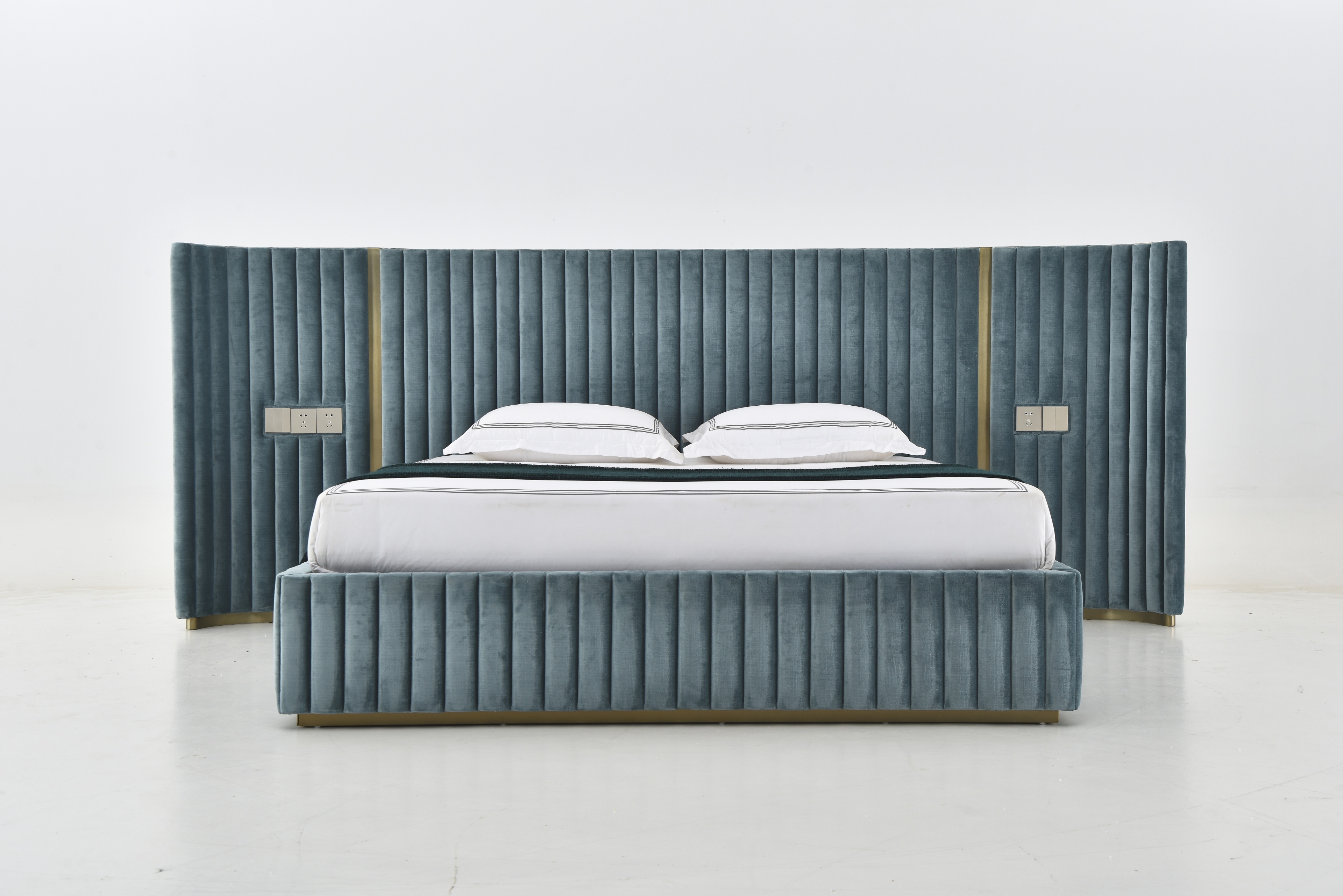 Leonardo Bed