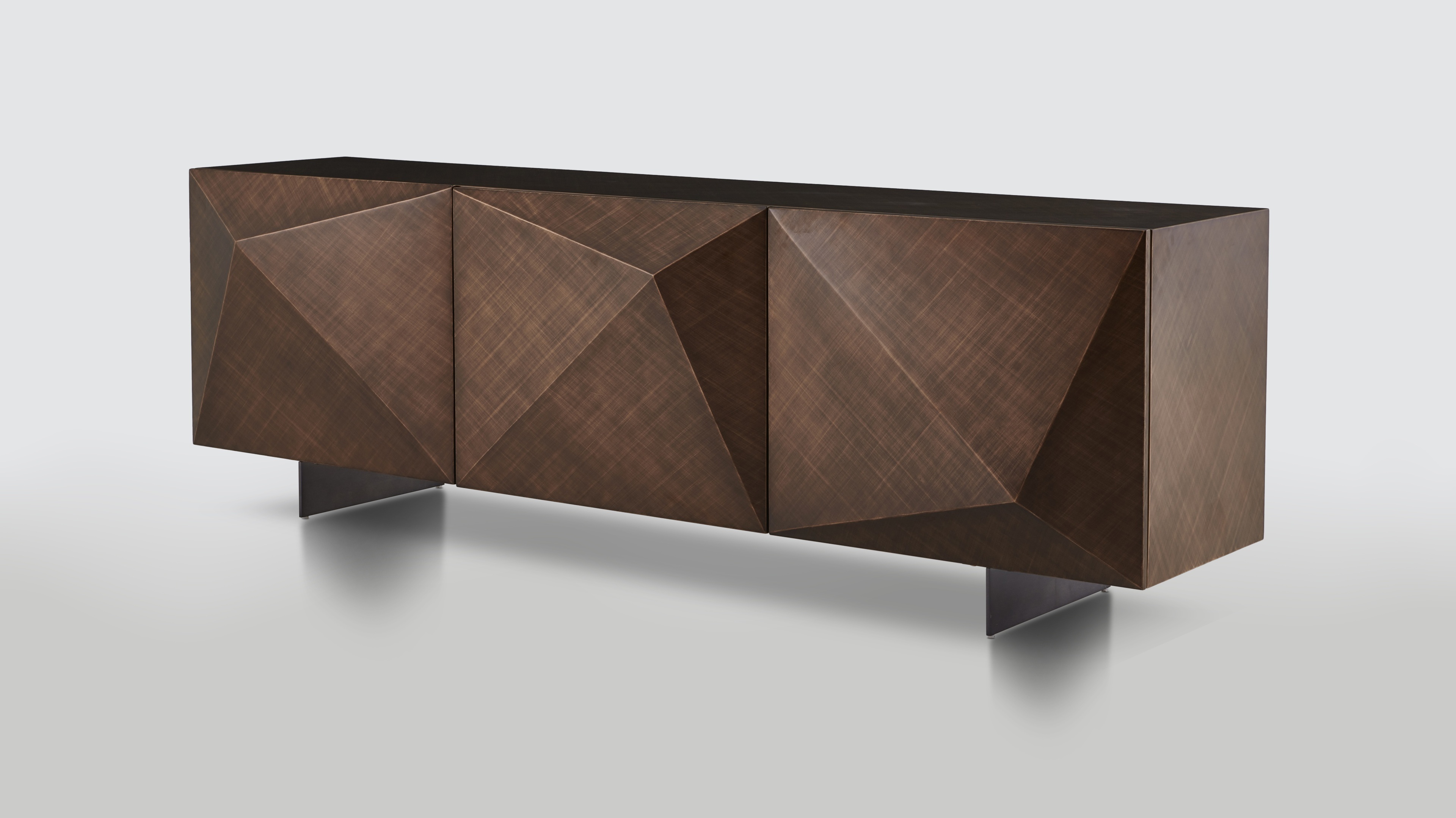 KAYAK TV Unit