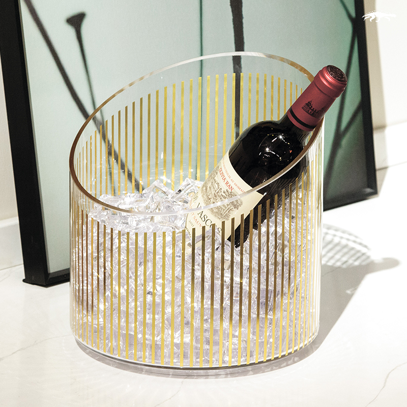 Gold-plated vertical glass ice bucket