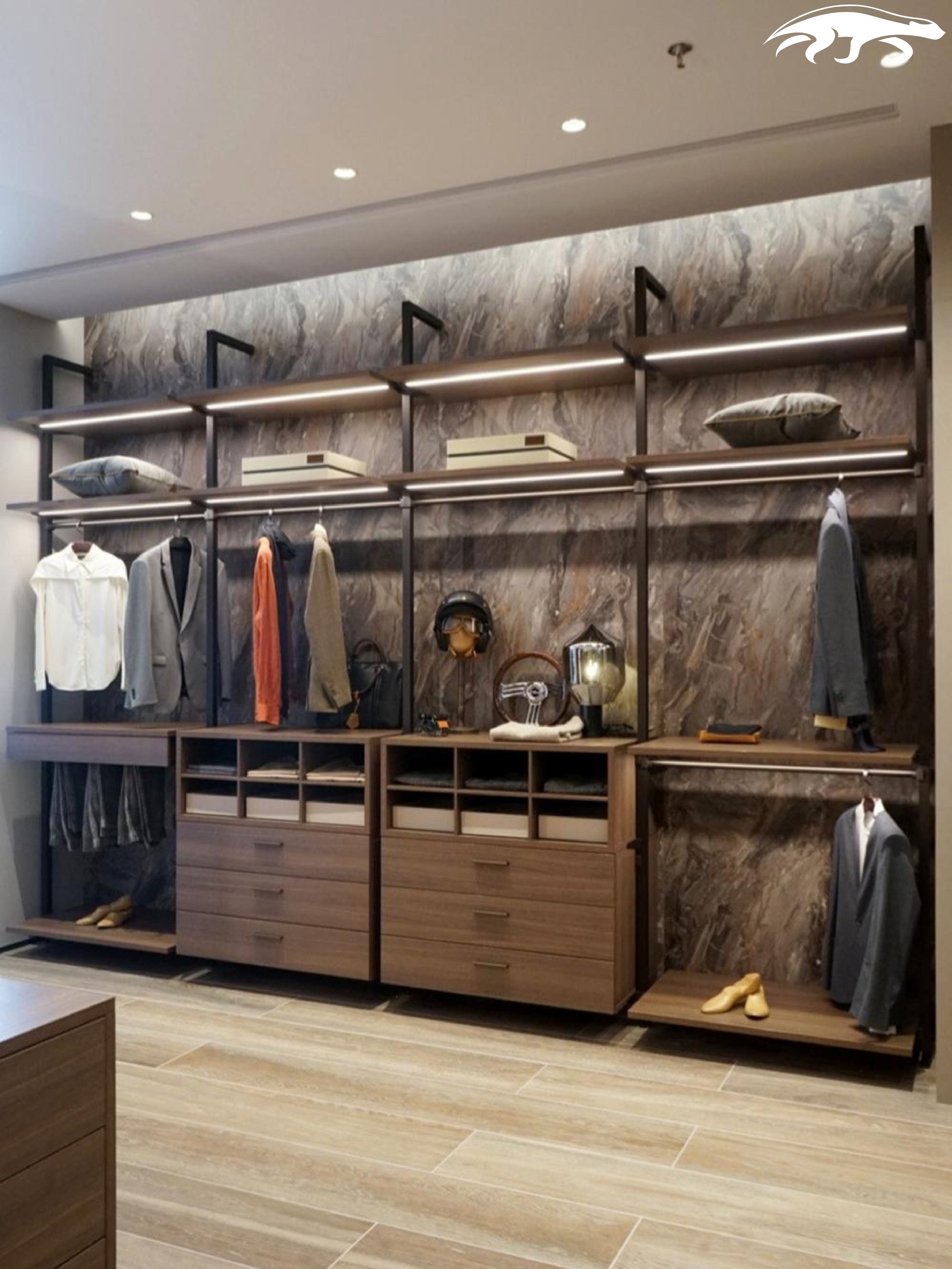 Walk In Closet242